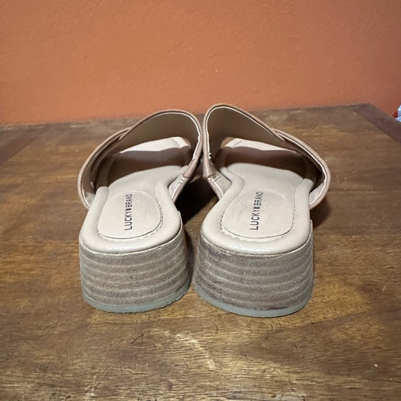 Lucky Brand Ramundy Low Heel Sandal - Picture 4 of 10